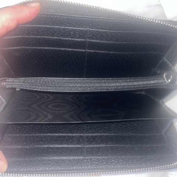 NWOT off the grid gucci zip around wallet Unisex - Picture 3 of 11